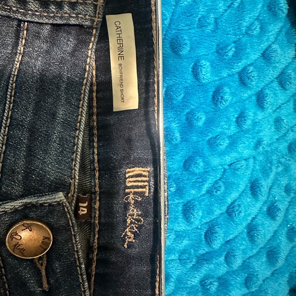 Kut Catherine Boyfriend Shorts, Size 14 - Picture 3 of 3